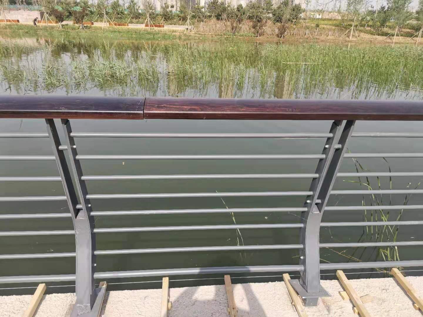 焦作市桥梁防撞护栏河道护栏 - 厂家